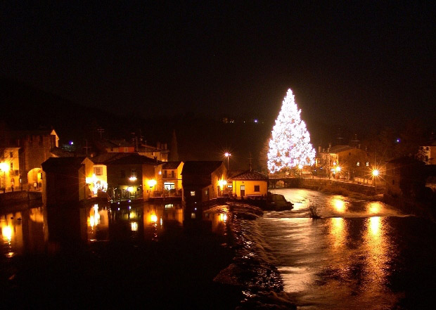 Borghetto notturno